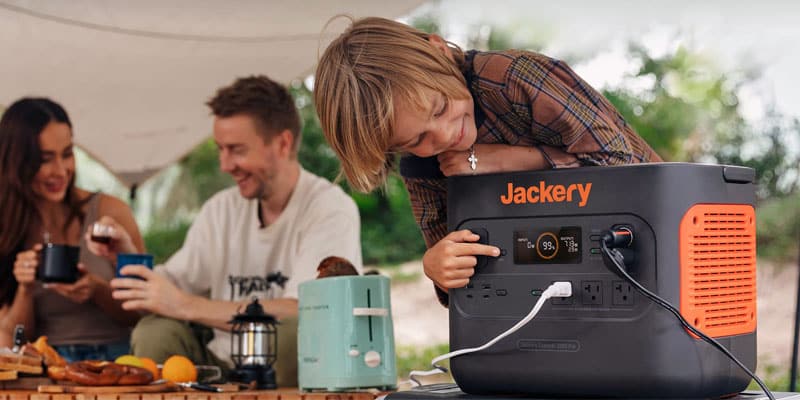Jackery-Solar-Generator-Pro-2000-Review